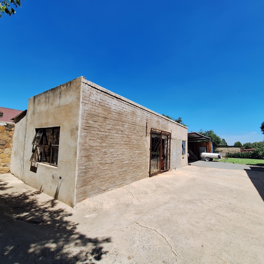 5 Bedroom Property for Sale in Frankfort Free State